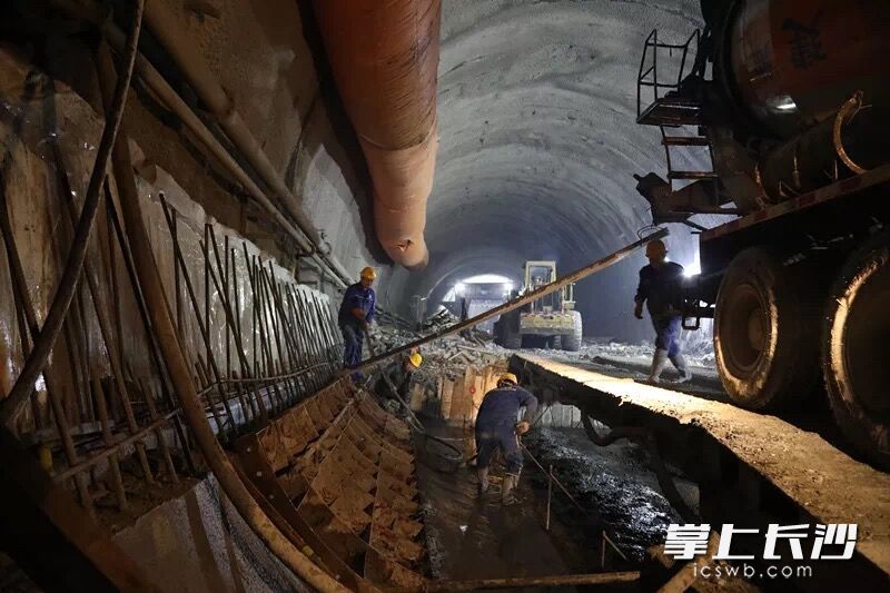 長沙麓景路南延工程迎關(guān)鍵節(jié)點 隧道最難施工段順利貫通，全線有望明年通車